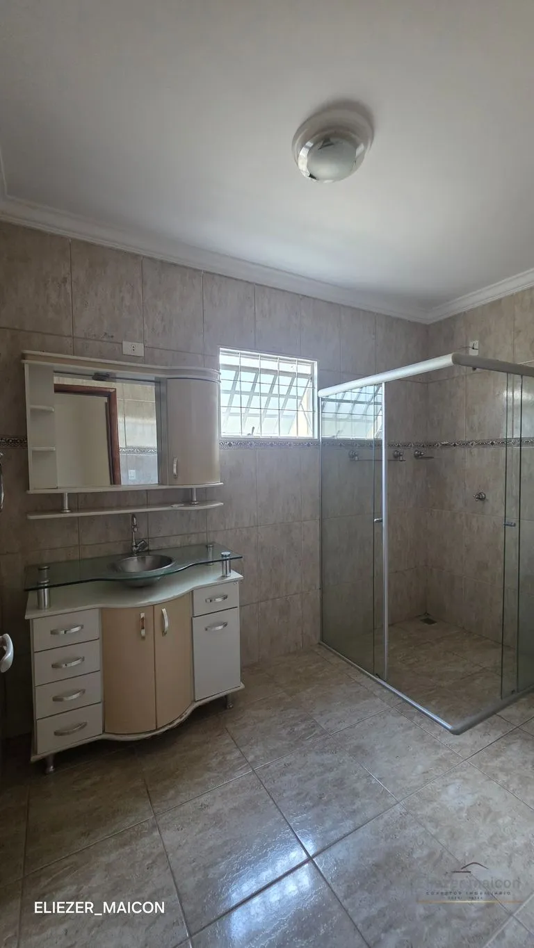 Imagem Casa térrea à Venda com 3 quartos no Jardim das Acácias, Poços de Caldas - MG