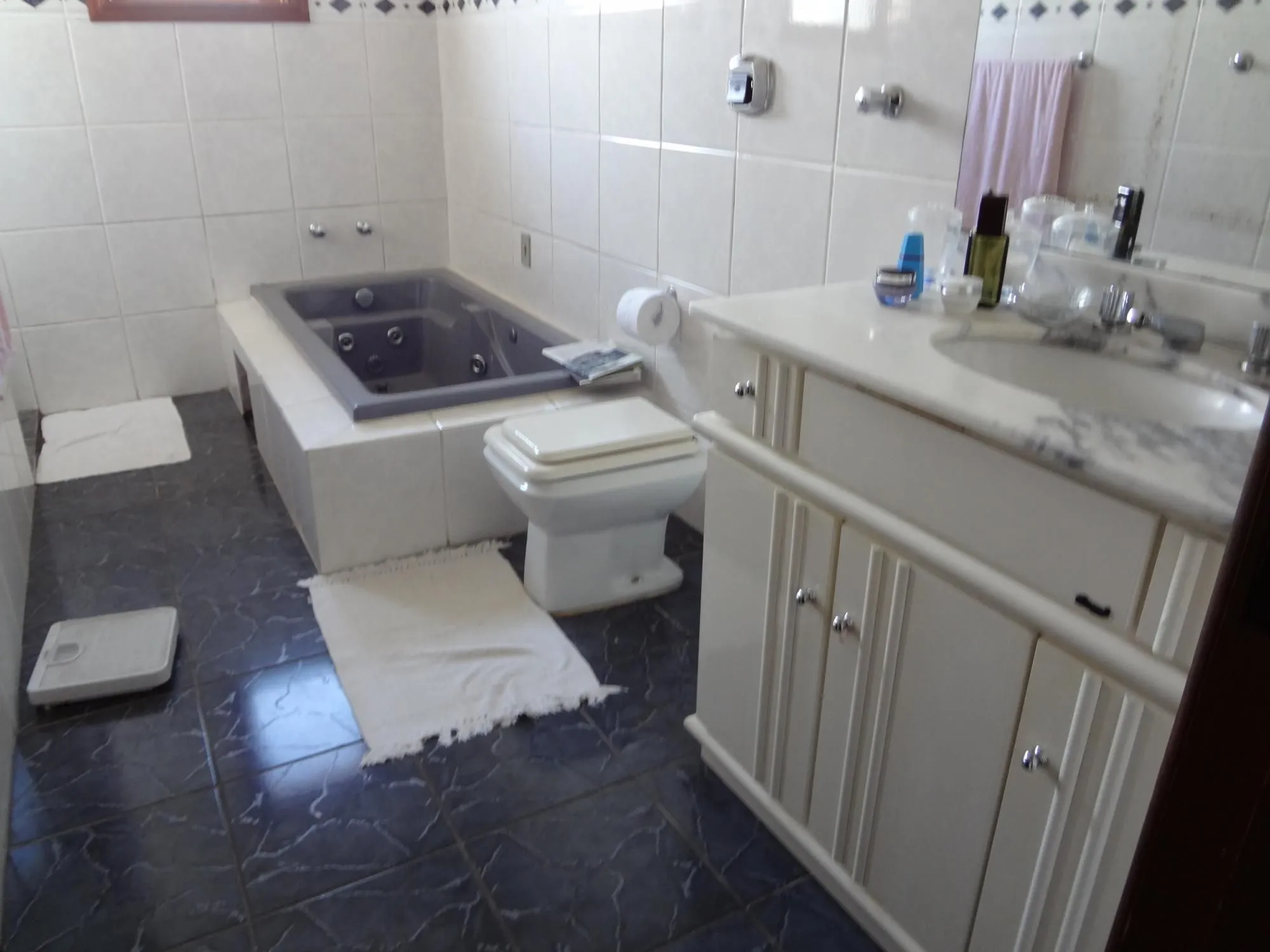 Imagem Casa para Venda - 230m², 3 dormitórios, sendo 1 suites, 3 vagas - Aberta Dos Morros