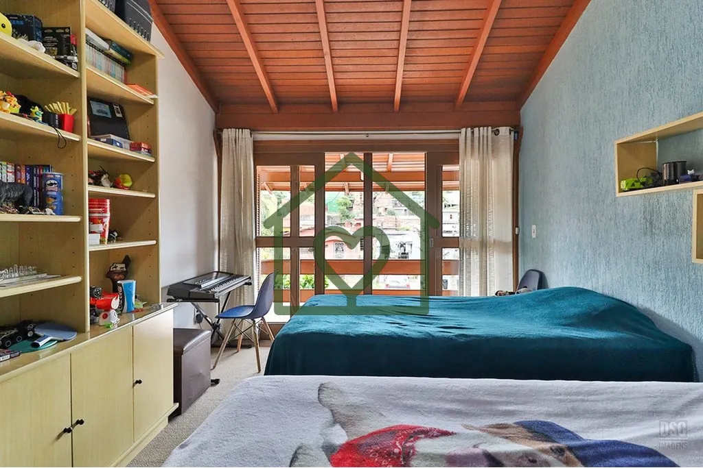 Imagem Apresentamos uma incrível oportunidade de adquirir esta linda casa. Esta propriedade oferece um est...