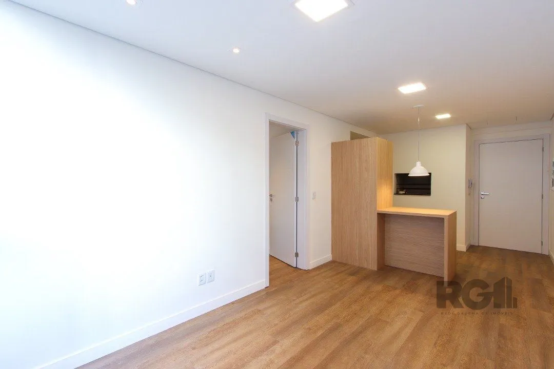 Imagem Apartamento em Porto Alegre no Bairro Petrópolis, de 1 quarto, GARDEN , semi mobiliado