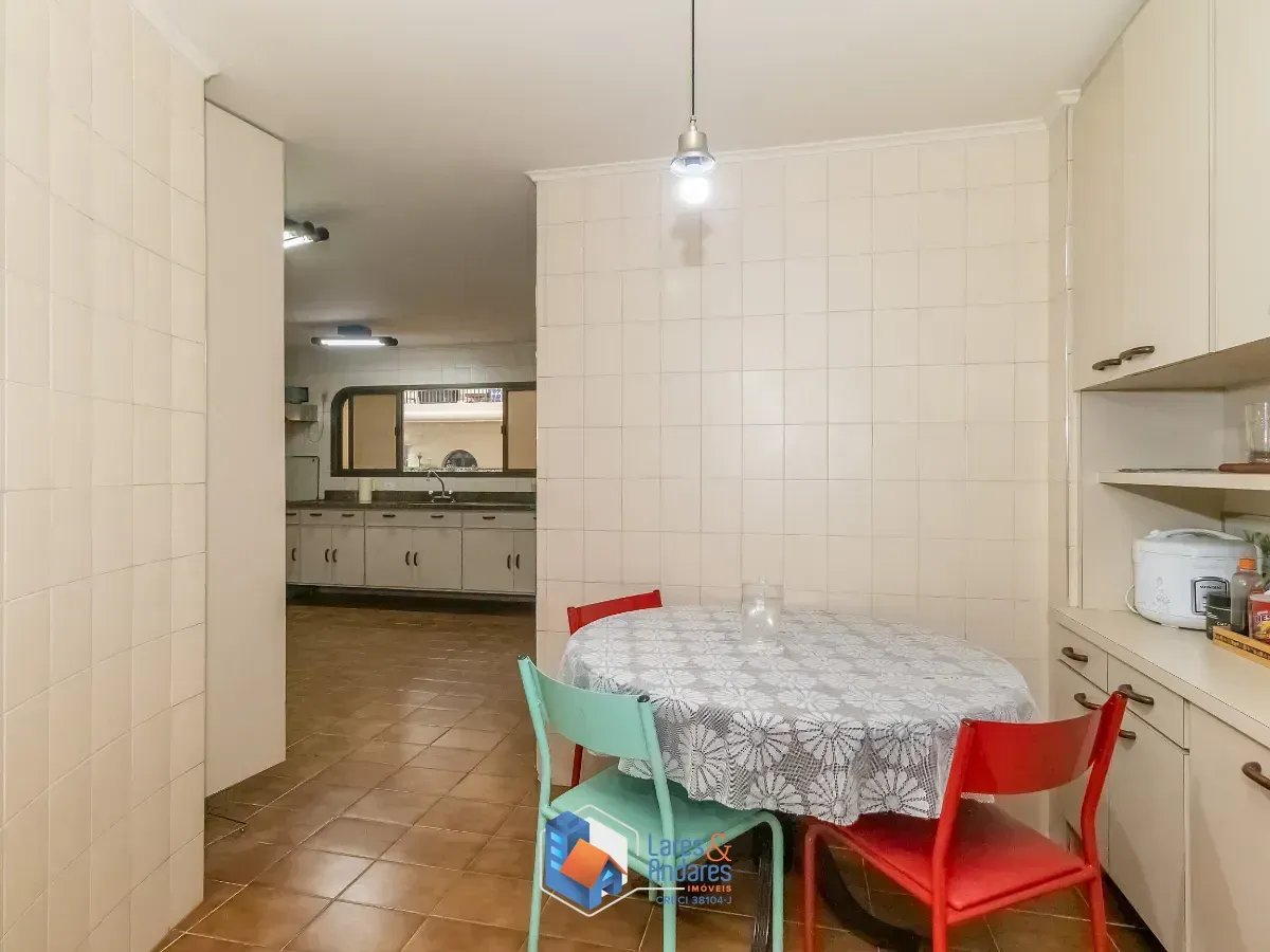 Imagem Apartamento para venda em Moema com 4 quartos, sendo 2 suítes, 170m²