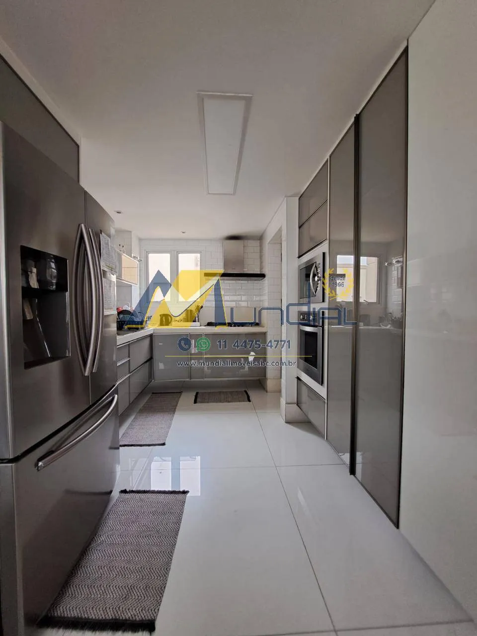 Imagem Cobertura Duplex de Alto Padrão com 227m² e 4 Vagas
