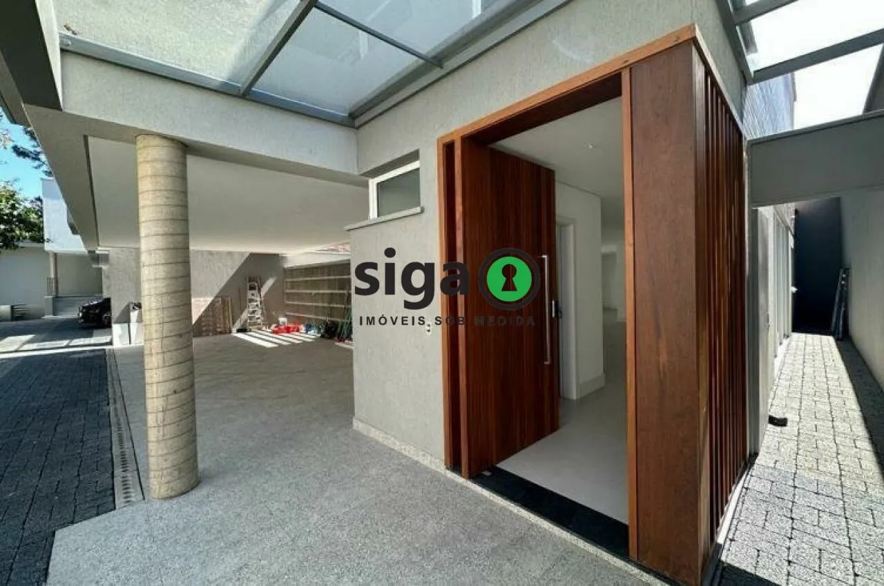Imagem Casa em Condomínio Fechado à venda no Alto da Boa Vista com 3 Suítes e 3 Vagas - São Paulo