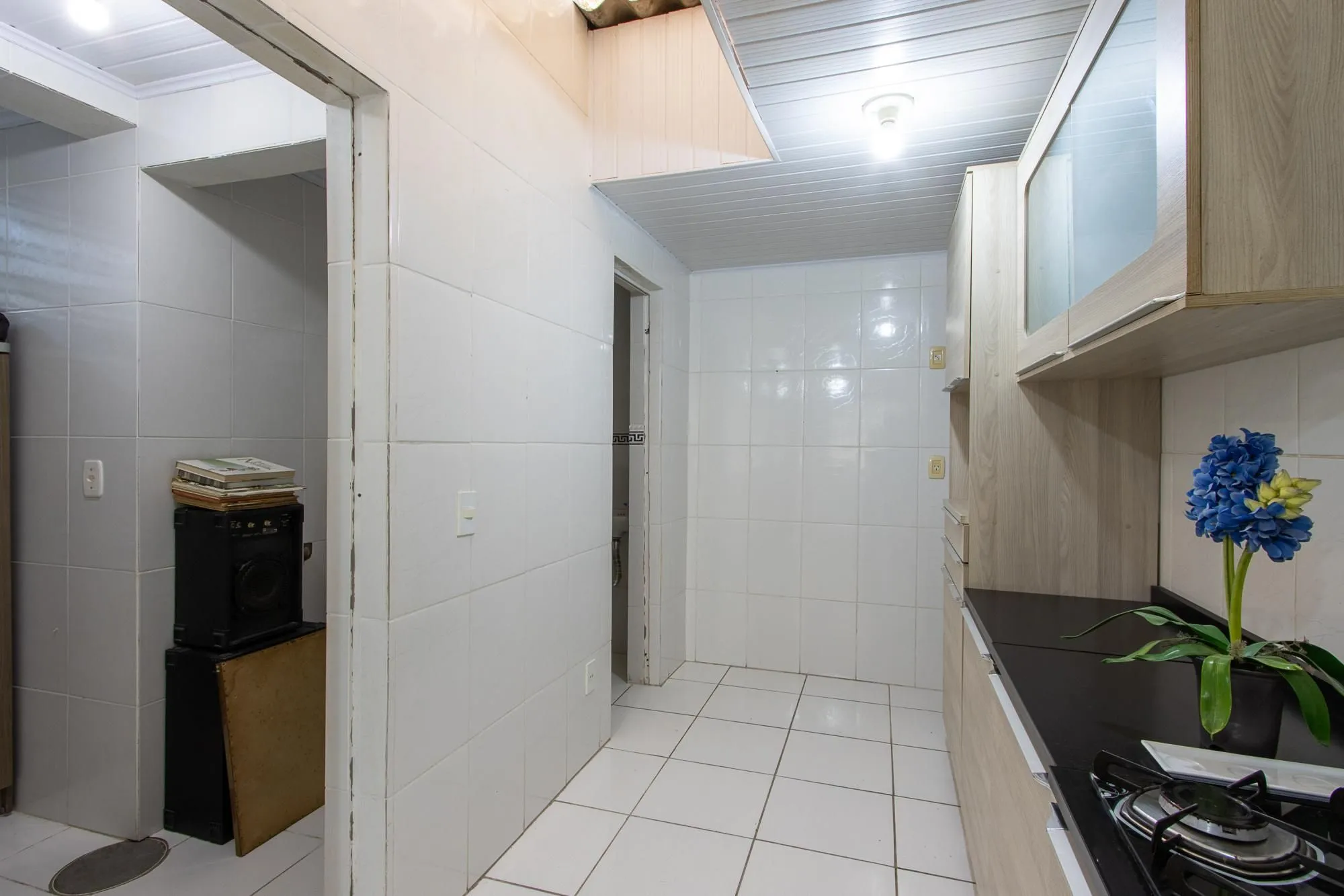 Imagem Casa de condomínio, 3 dormitórios, 1 suíte, 1 vaga coberta, no bairro Cristal.