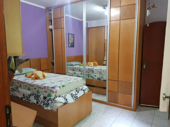 Imagem Sobrado mobiliado à venda, 210m² área construída 3 Dormitorios 4 Vagas