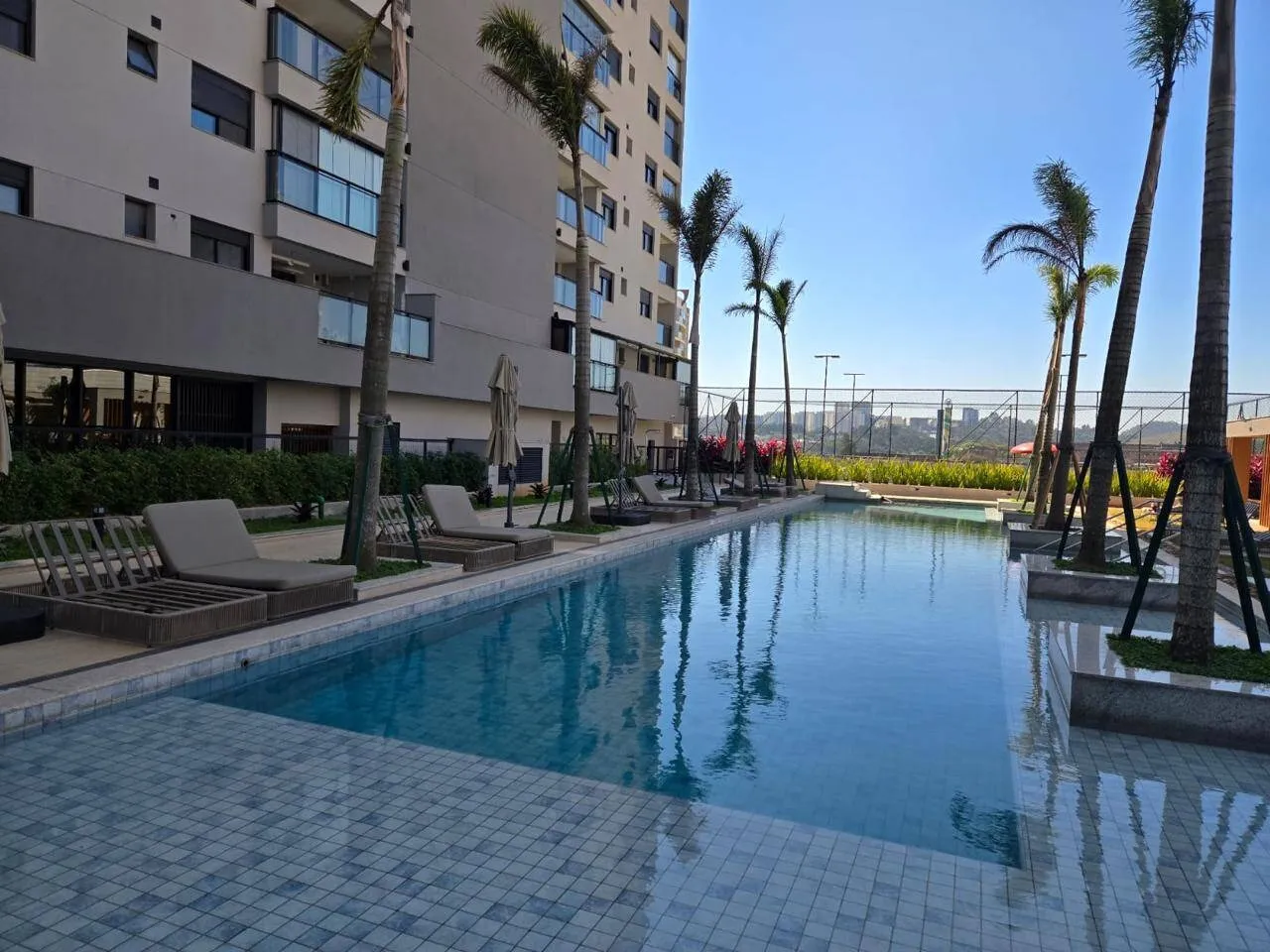 Imagem Apartamento Novo e Mobiliado no Tamboré - 2 Quartos e Varanda