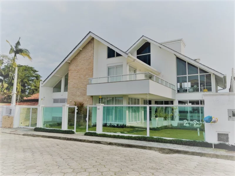Foto do imóvel Casa com 3 quartos, 387m2, à venda em Balneário Piçarras, Centro em Rua João Medeiros