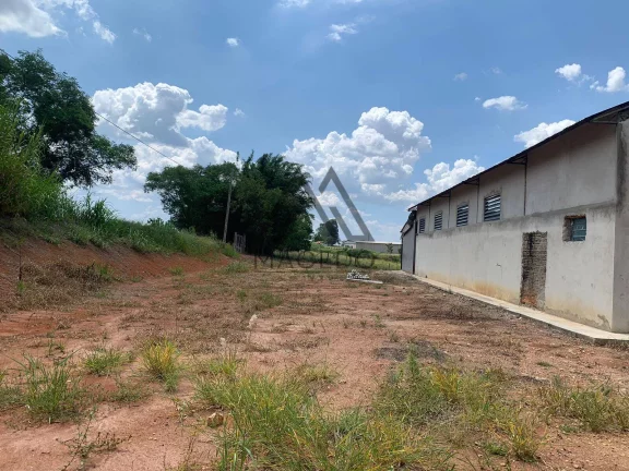 Imagem Área de 60 mil m² para Locação em Porangaba/SP