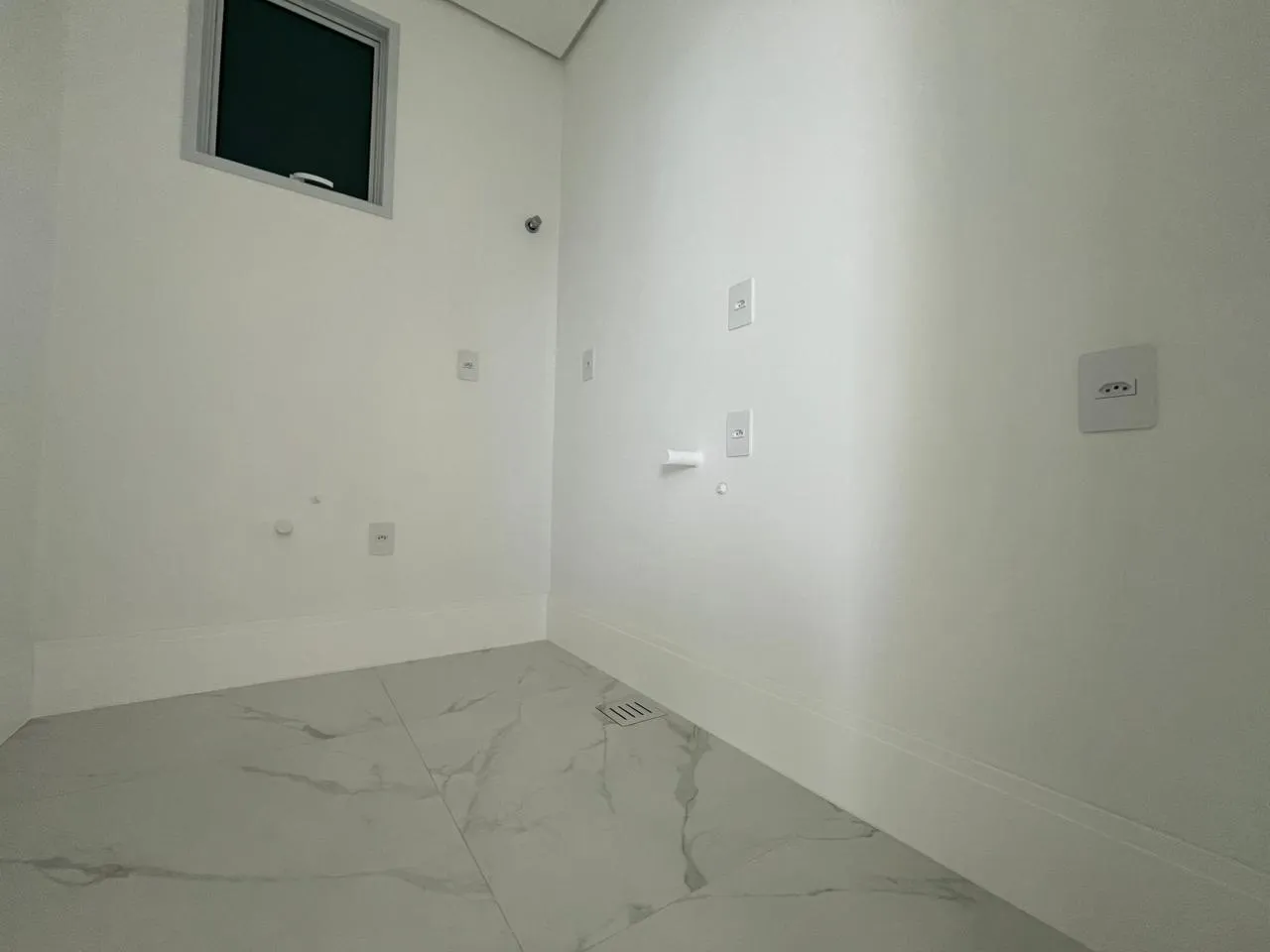 Imagem Apartamento com vista para o mar à venda com 161m2 por R$ 2.400.000,00