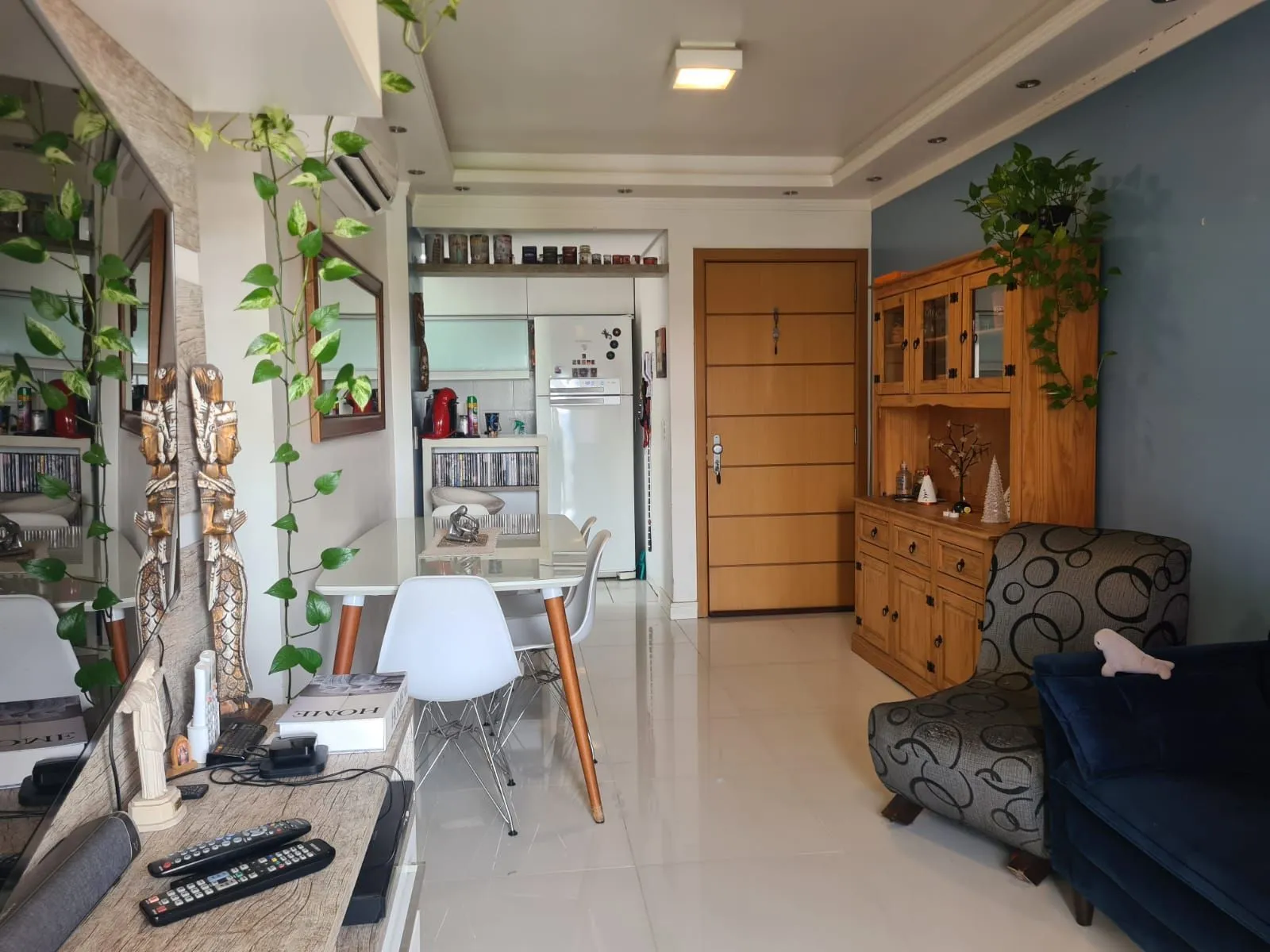 Vende-se apartamento com 3 quartos (1 suíte), 71 m² privativos e 2 vagas - Partenon