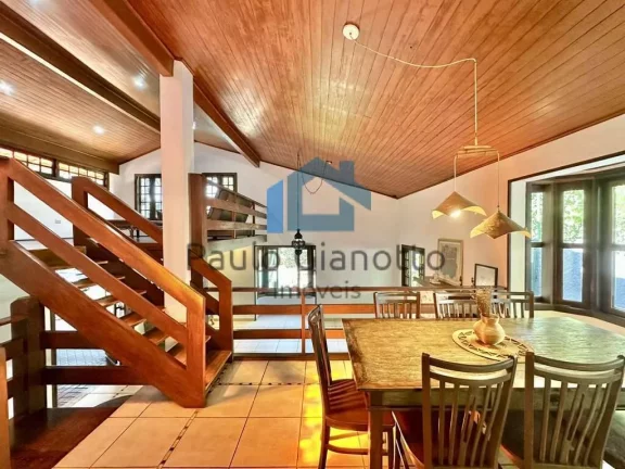 Imagem Linda Casa Avaranda à venda na Granja Viana