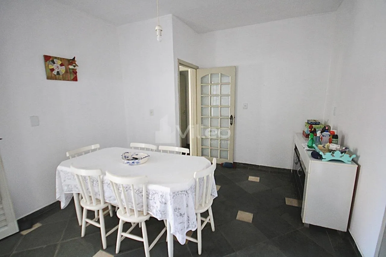 Imagem Esta casa possui 193 m² de área construída e conta com ambientes espaçosos, proporcionando confo...