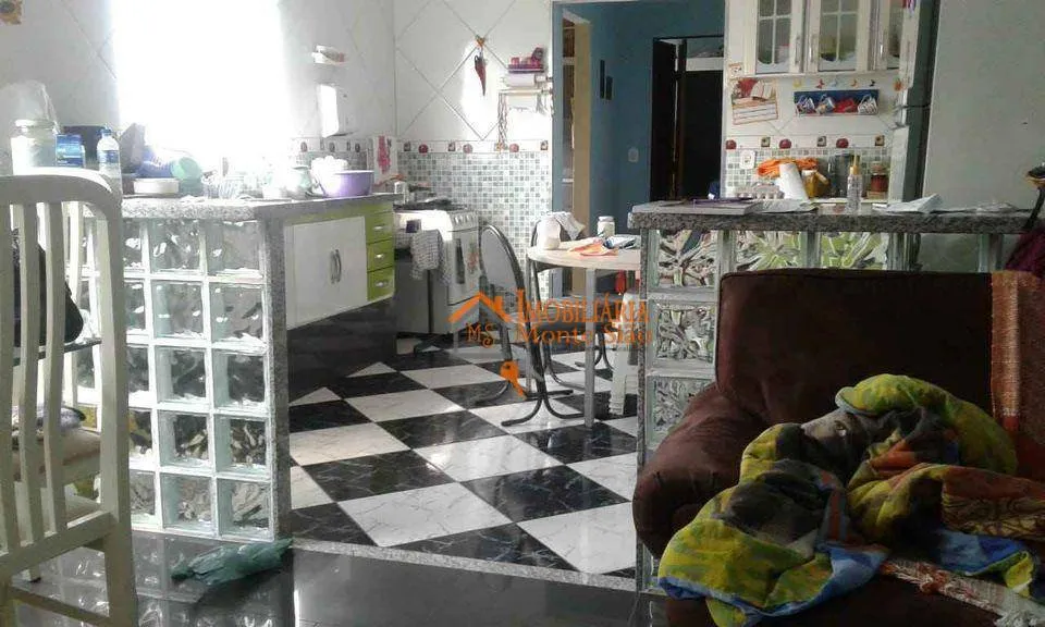 Imagem Sobrado com 6 dormitórios à venda, 216 m² por R$ 403.000,00 - Jardim Izildinha - Guarulhos/SP