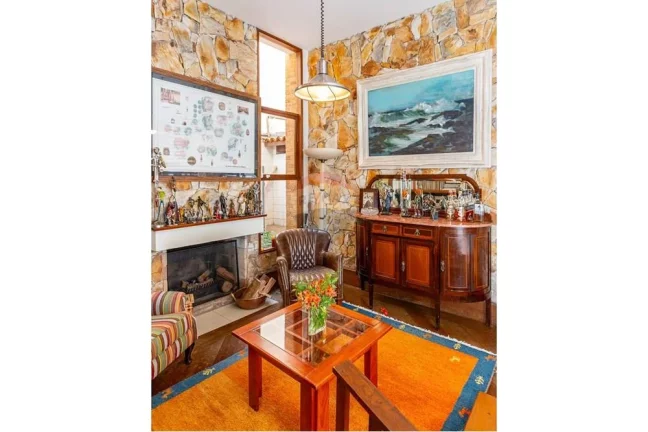 Imagem Casa à venda em Alto de Pinheiros, com 351 m², 4 dormitórios, sendo 2 suítes