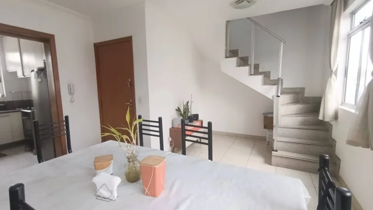 Imagem Cobertura 4 quartos,reformada, Bairro Jardim America.