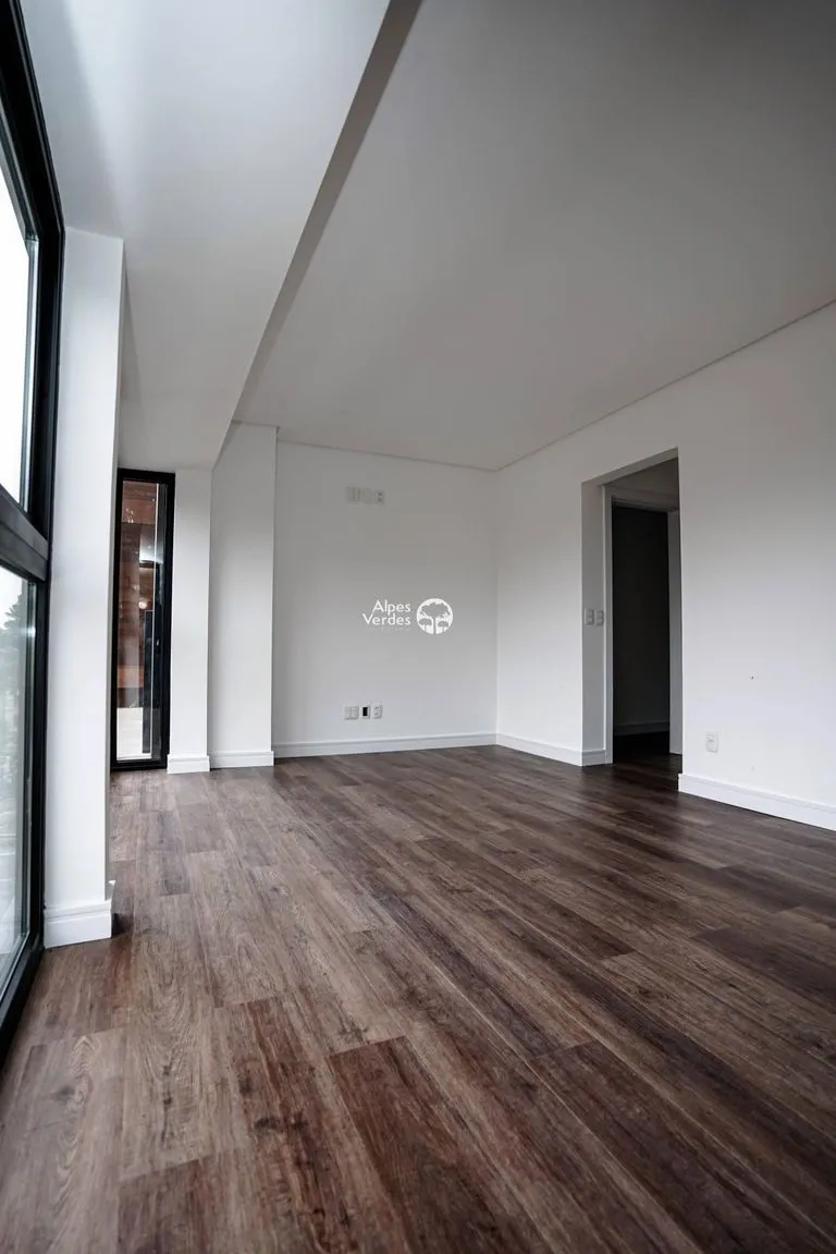 Imagem Vende-se apartamento em Gramado com 2 suites cobertura