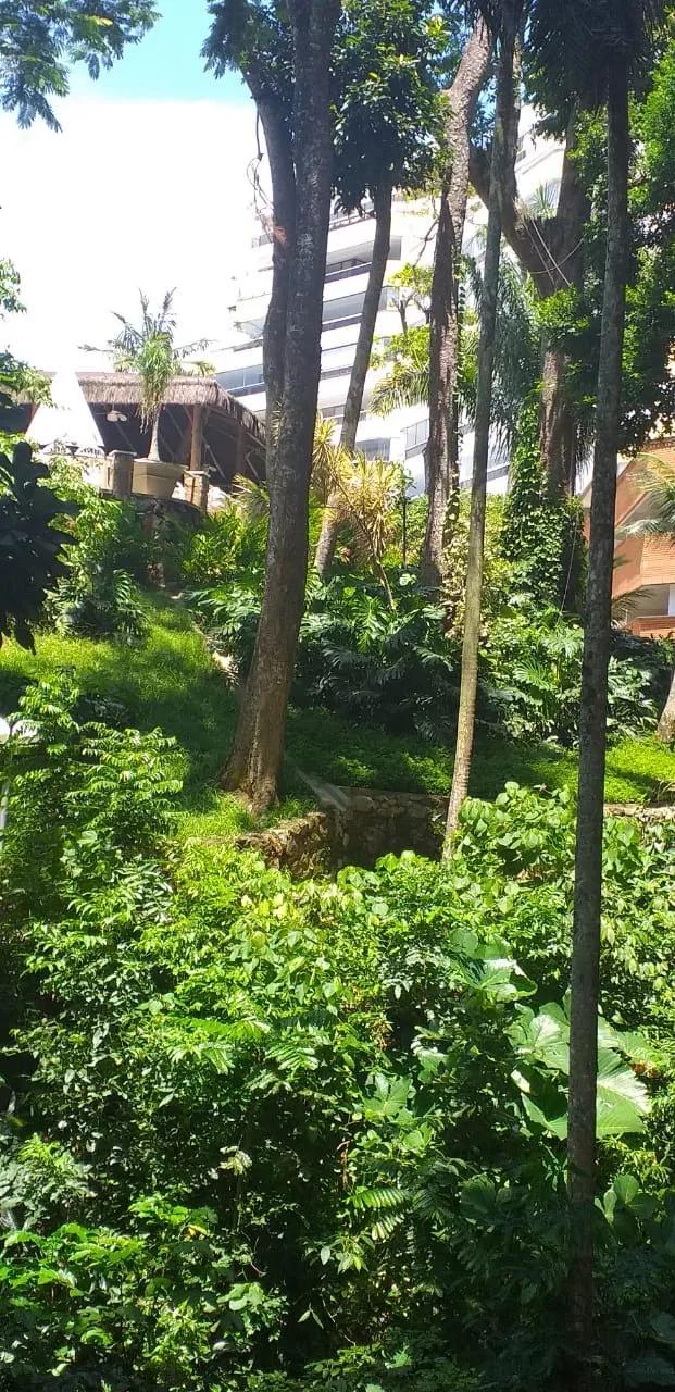 Imagem Apartamento à venda em Guarujá no condomínio Sorocotuba