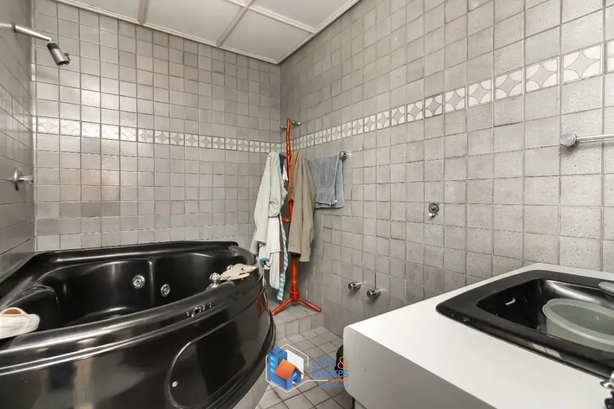 Imagem Sobrado para venda em Jardim Franca com 4 quartos, sendo 4 suítes, 450m²