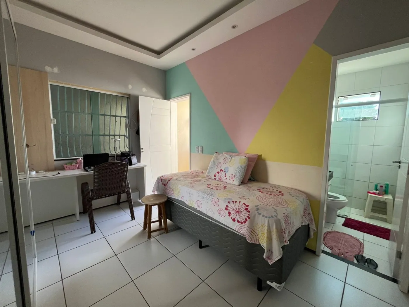 Imagem Casa para Venda em Fortaleza, Antônio Bezerra, 3 dormitórios, 3 suítes, 4 banheiros, 3 vagas