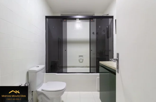 Imagem Apartamento 141 m²com 3 dormitórios (1 suíte) , 1 Vaga de garagem, Sumaré. Edifício com Gerador