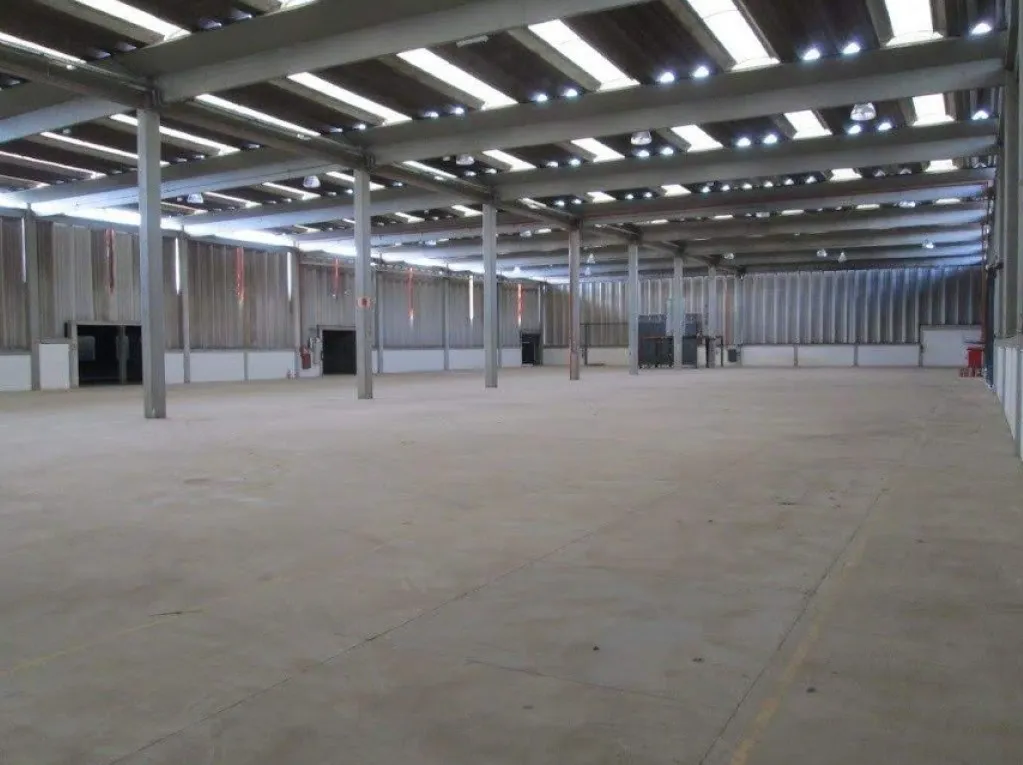 Imagem Galpão industrial para locação em Sorocaba-SP, Jardim Residencial Vicente de Moraes: 14 salas, 6 banheiros, 800 vagas de garagem, 4.695,76 m².
