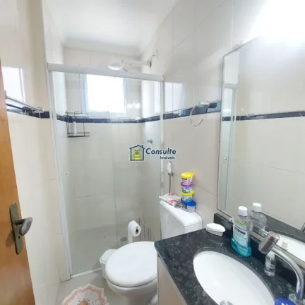 Imagem Apartamento belíssimo frente Vila Caiçara, Desperte todos os dias com o som das ondas e uma vista panorâmica incrível neste espaçoso apartamento de 2 dormitórios, de frente para o mar, onde cada detalhe foi pensado para oferecer conforto e qualidade de vi