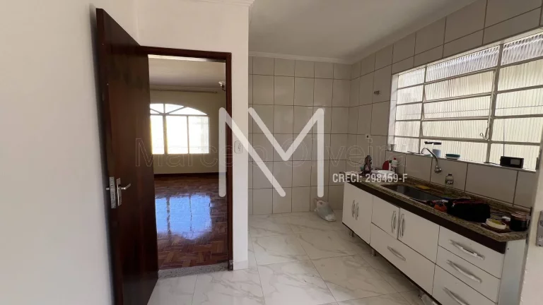 Imagem Casa para Venda 3 Quartos Edícula com WC 150m² - Bairro Santana