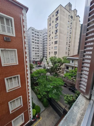 Imagem Apartamento 02 dormitórios -vaga demarcada - Quadra da Praia do Boqueirão/Santos