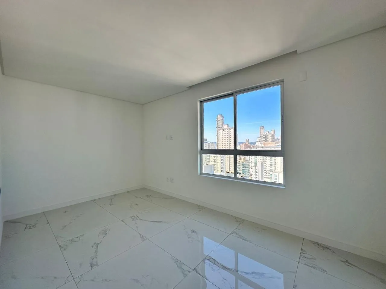 Imagem Apartamento à venda com 159m2 por R$ 2.099.000,00