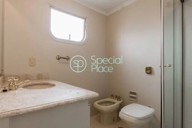 Imagem Excelente apartamento com 270m² em Moema Índios, andar alto com uma vista incrível. Amplo living ...