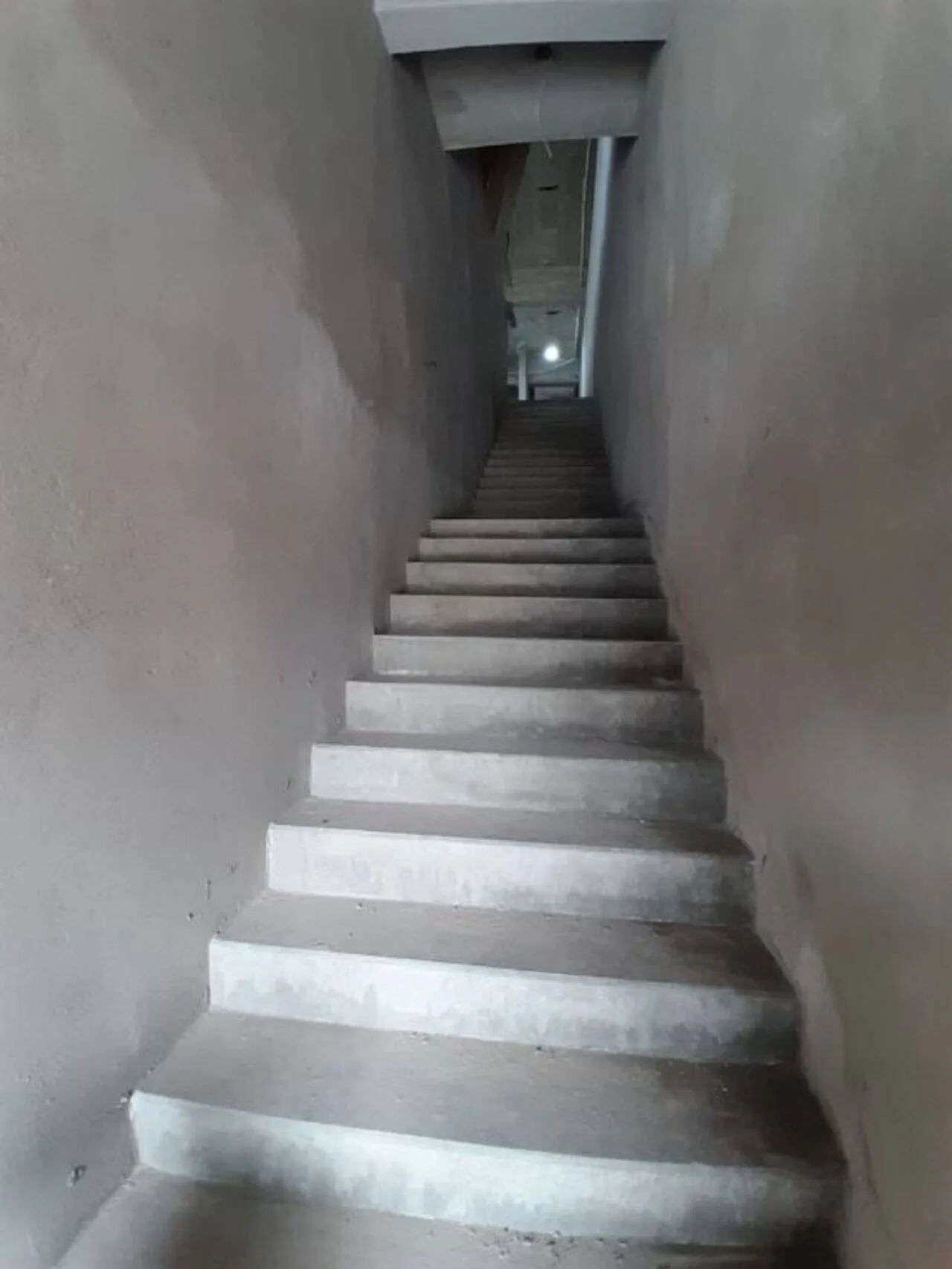 Imagem ALUGO PRÉDIO COMERCIAL NA AV DONA BELMIRA MARIM!