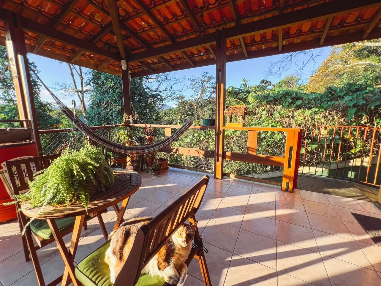 Imagem Casa para Venda em Petrópolis / RJ no bairro Castelanea