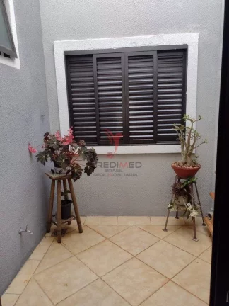 Imagem Casa com 05 dormitórios, 4 banheiros no Bom Jesus III, na Cidade de Rio das Pedras