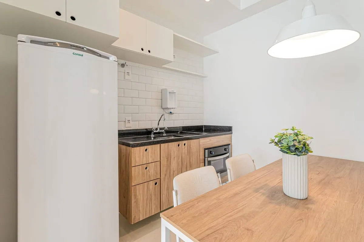Imagem Apartamento com 2 Quartos para alugar, 59m² - Vila Madalena