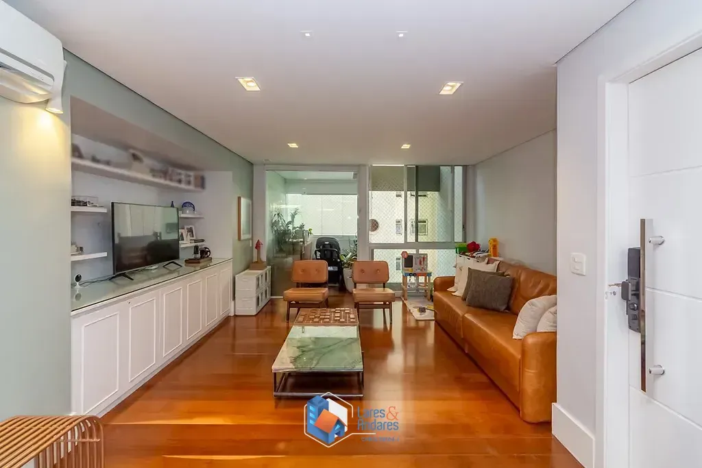 Imagem Apartamento à venda 3 Quartos 1 Suite 2 Vagas 130M² Moema São Paulo - SP