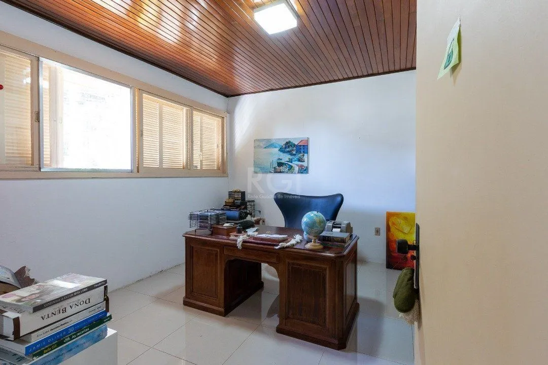 Imagem Casa para Venda - 400m², 5 dormitórios, sendo 2 suites, 4 vagas - Vila Assunção