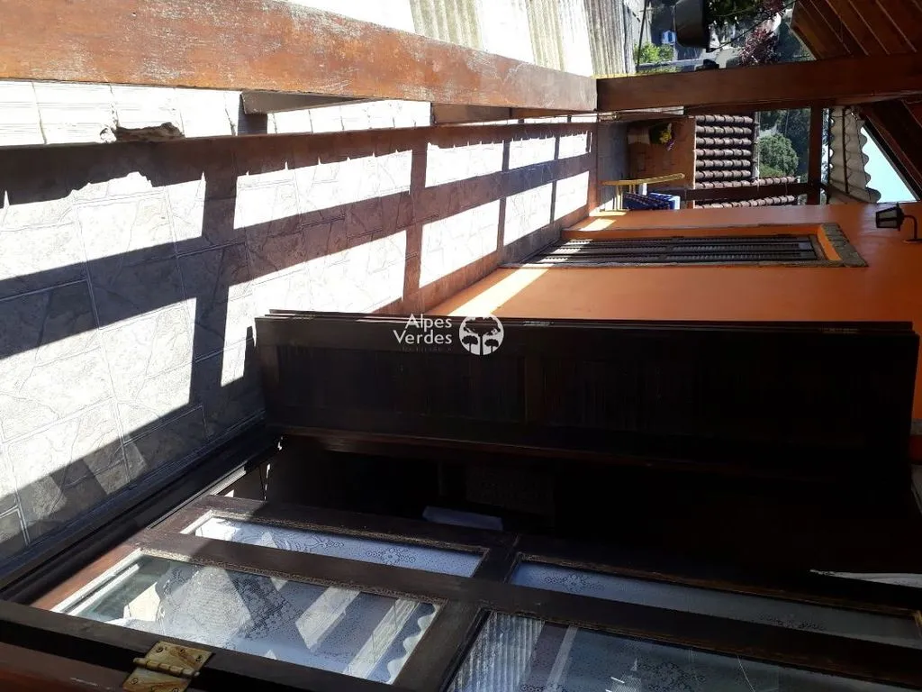 Imagem Vende-se Pousada com 13 dormitórios a cerca de 1,5 KM da Rua Coberta Gramado