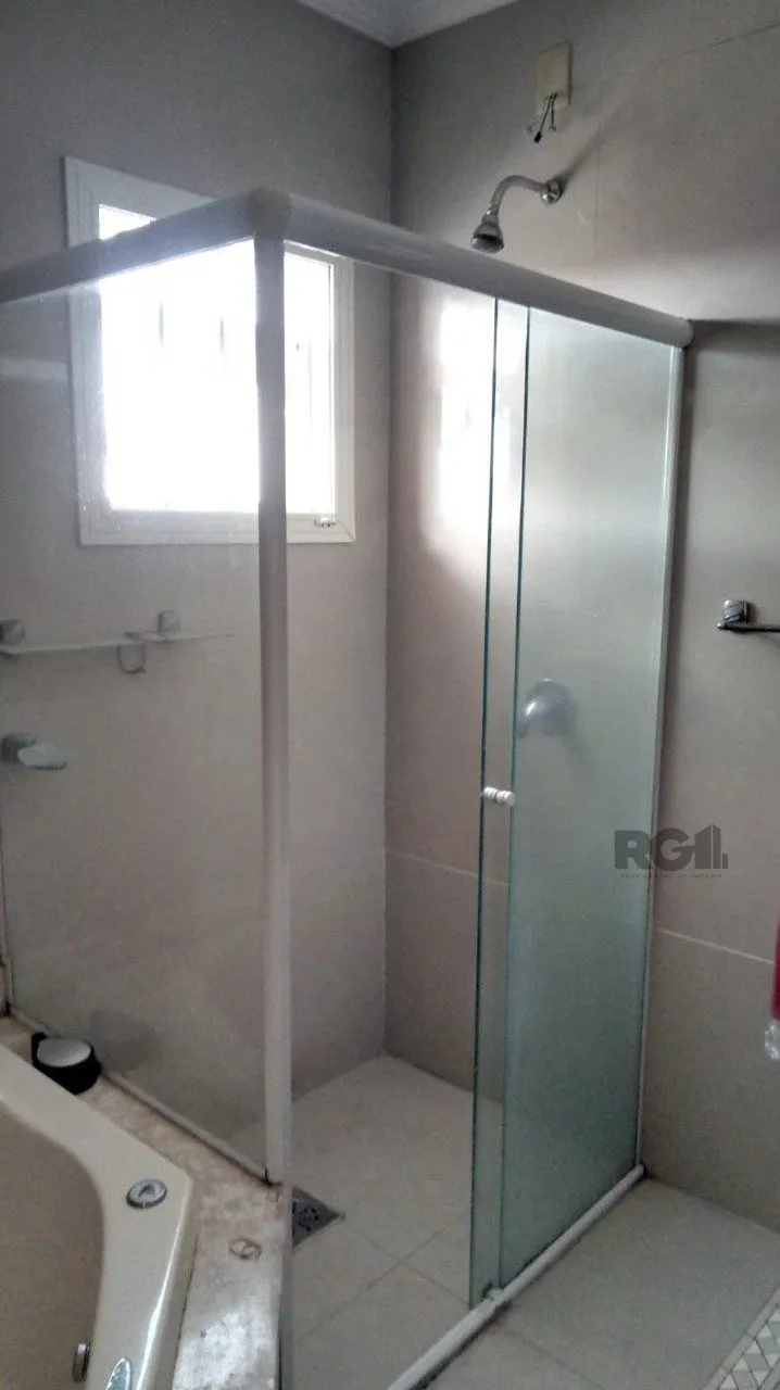 Imagem Casa sobrado semi mobiliado, 3 dormitórios, 1 suíte master, vagas de garagem, Bairro Parque da matriz