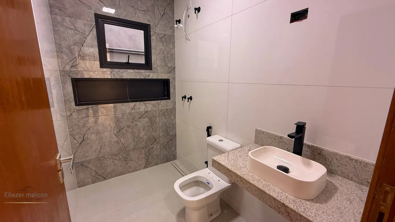 Imagem Casa com 4 quartos a venda no bairro Jardim Acacias em Poços de Caldas