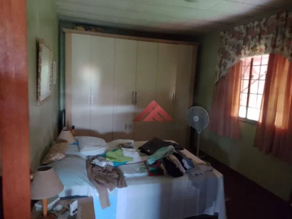 Imagem Casa com 3 dormitórios à venda, 160 m² por R$ 200.000,00 - Bom Retiro - São Gonçalo/RJ