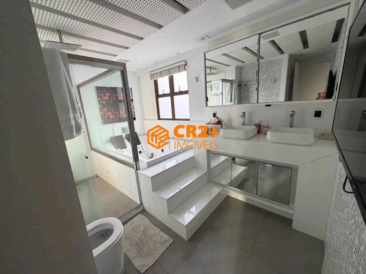 Imagem APARTAMENTO DE ALTO PADRÃO À VENDA - 220 m², 4 SUÍTES E 3 VAGAS - TORRE, RECIFE/