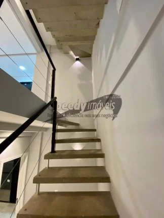 Imagem Casa á venda em Santos, com piscina e churrasqueira,