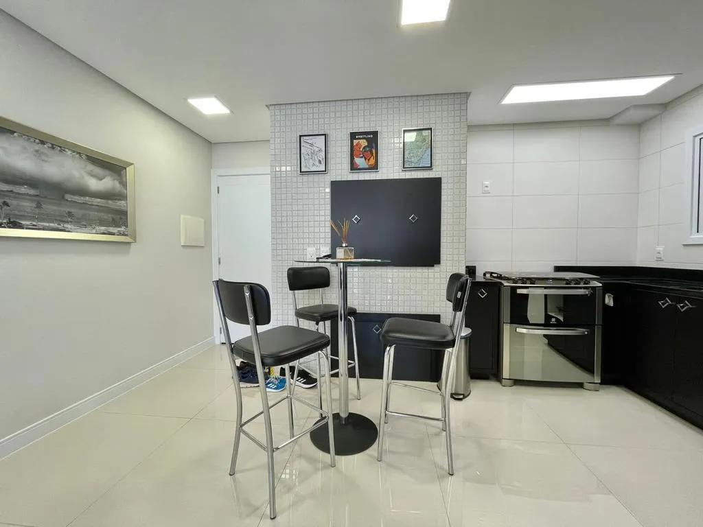Imagem Apartamento 2 Dormitórios - Bairro Centro