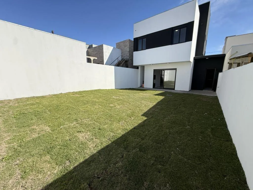 Imagem Residencial Vivare: Casa à Venda no Centro
