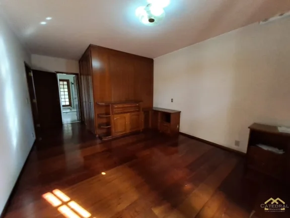 Imagem Casa com 433m² à Venda por R$2.800.000,00 com fino acabamento no Jardim Novo Mundo - Jundiaí/SP
