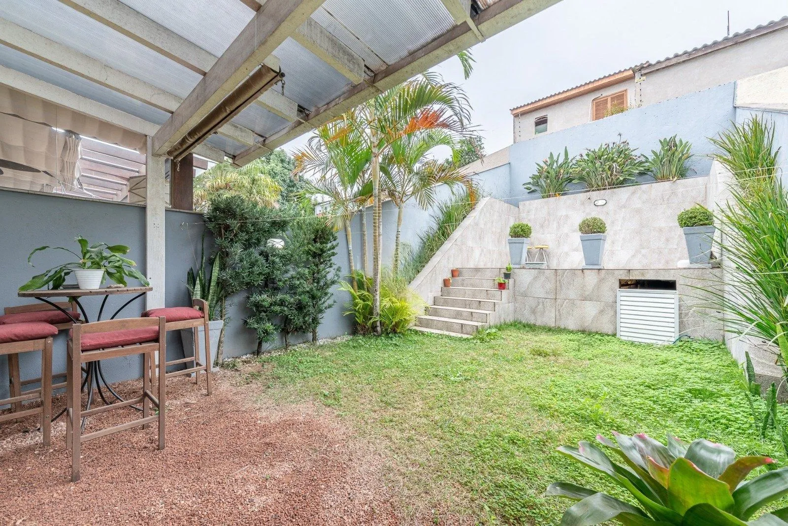 Imagem Casa com 3 dormitórios, suíte, pátio com spa, 3 vagas, Rua do Pampa - Ecoville