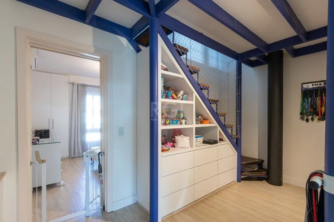 Imagem Casa Condominio para Venda - 240m², 4 dormitórios, sendo 1 suites, 2 vagas - Ipanema