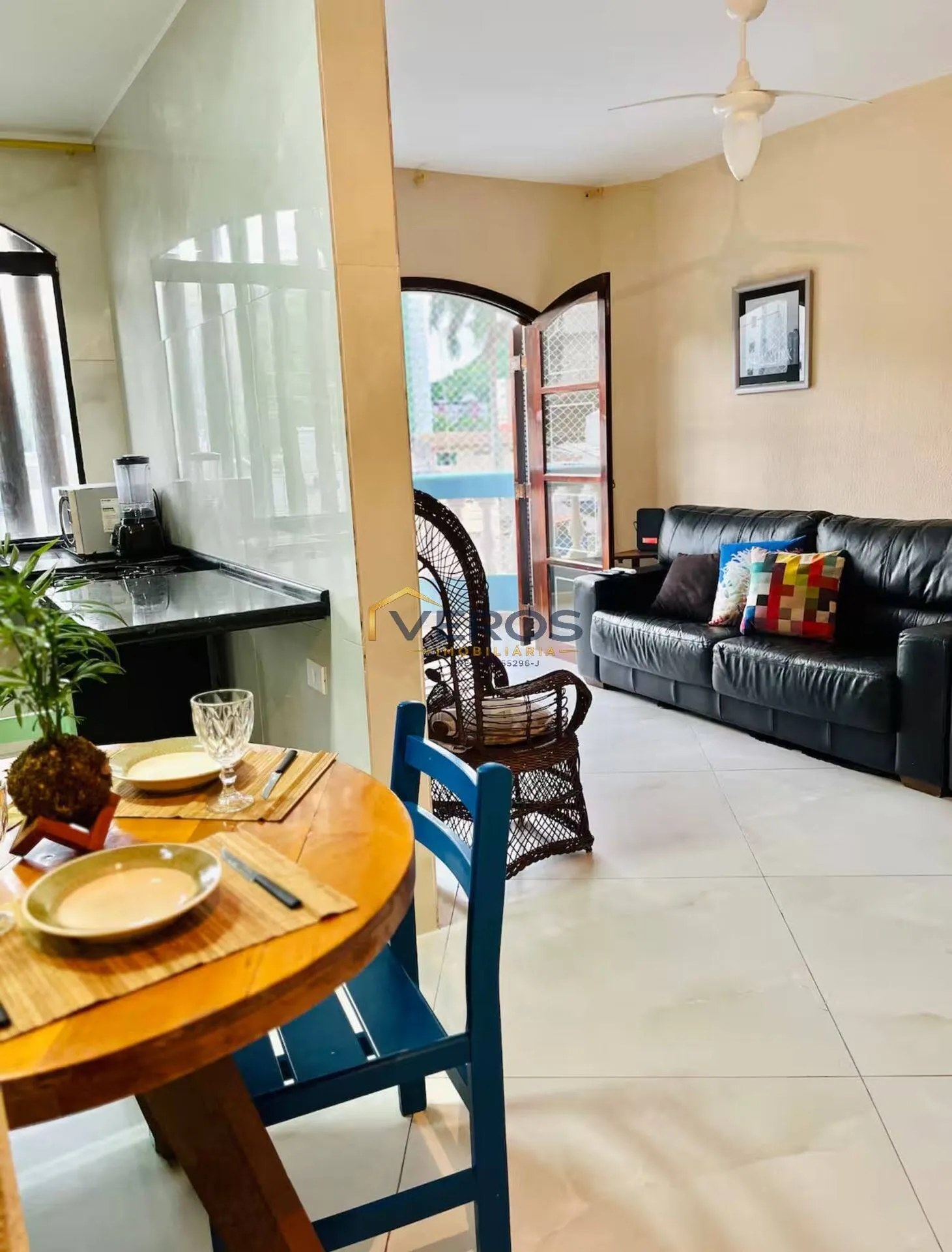 Imagem Apartamento com 2 dormitórios a 50 metros da Martim de Sá