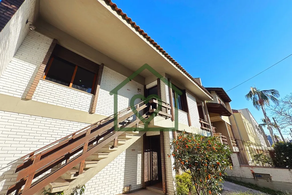 Imagem Apresentamos esta incrível casa desocupada, ideal tanto para fins residenciais quanto comerciais, s...