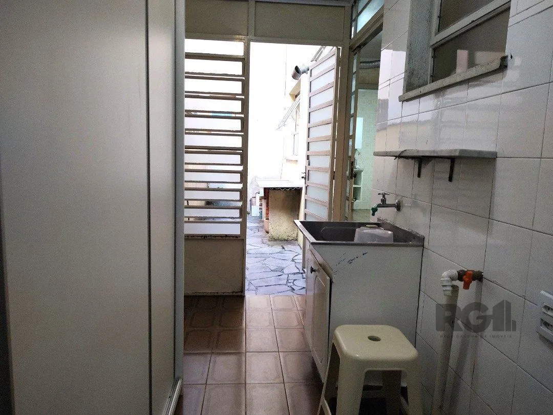 Imagem Apartamento Garden, 2 quartos, 1 suite, 2 banheiros, dependência de empregada - Bairro Petrópolis
